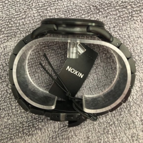 Nixon C39 Black SS Watch - Brand New with tags - Picture 4 of 8